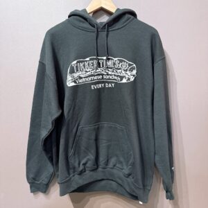 THE DAY ON THE BEACH × TIKKER コラボ パーカー