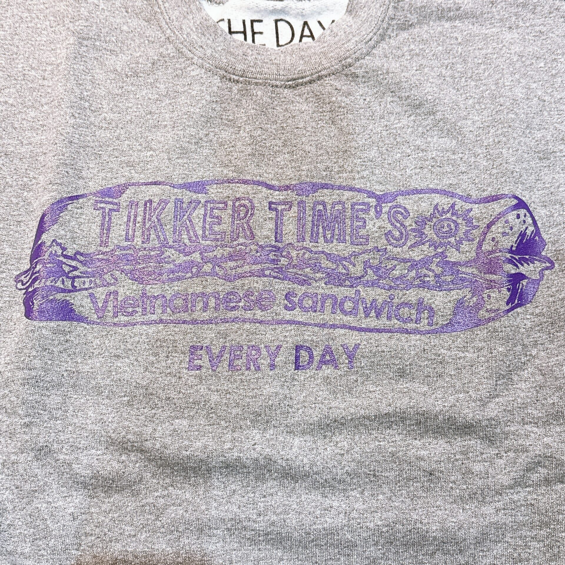 THE DAY ON THE BEACH × TIKKER コラボ トレーナー - 画像 (4)